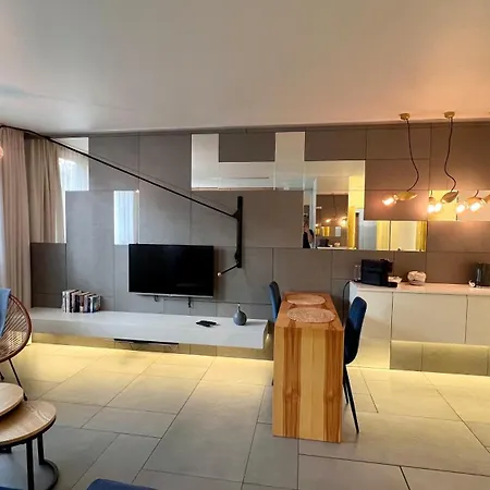 Modzelewskiego, Metro Wierzbno, Free Parking By Cosmo Spirit Apartament *