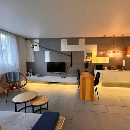 Modzelewskiego, Metro Wierzbno, Free Parking By Cosmo Spirit Apartment Warsaw