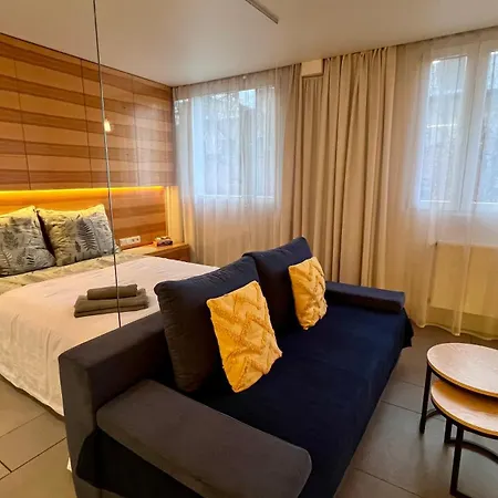 Modzelewskiego, Metro Wierzbno, Free Parking By Cosmo Spirit Варшава